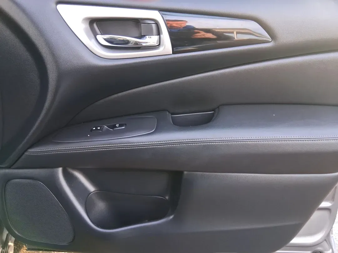 2018 Nissan Pathfinder SV (5N1DR2MM7JC) with an 3.5L V-6 gasoline direct injection engine, CVT transmission, located at 1099 N County Rd 25A , Troy, OH, 45373, (937) 908-9800, 40.057079, -84.212883 - Pack up the kids, the cooler, and the weekend plans-this 2018 Nissan Pathfinder SV is built for real life in Troy, Ohio, whether you're shuttling to practice, commuting down I75, or heading out for a road trip to the Dayton area. With three-row versatility, confident capability, and family-friendly - Photo#19