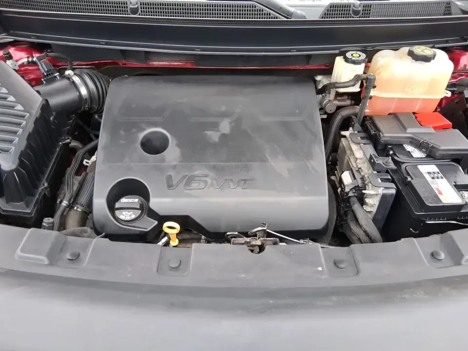 2019 Buick Enclave AWD Premium (5GAEVBKW2KJ) with an 3.6L V-6 gasoline direct injection engine, 9A transmission, located at 8750 N County Rd 25A, Piqua, OH, 45356, (937) 908-9800, 40.164391, -84.232513 - Pack the family, load up the groceries, and still have room for a spontaneous weekend getaway-this 2019 Buick Enclave AWD Premium is built for real life in Ohio. Whether you're commuting toward Dayton, shuttling kids to activities, or planning a road trip that starts on I70 and ends with a sunset at - Photo#9