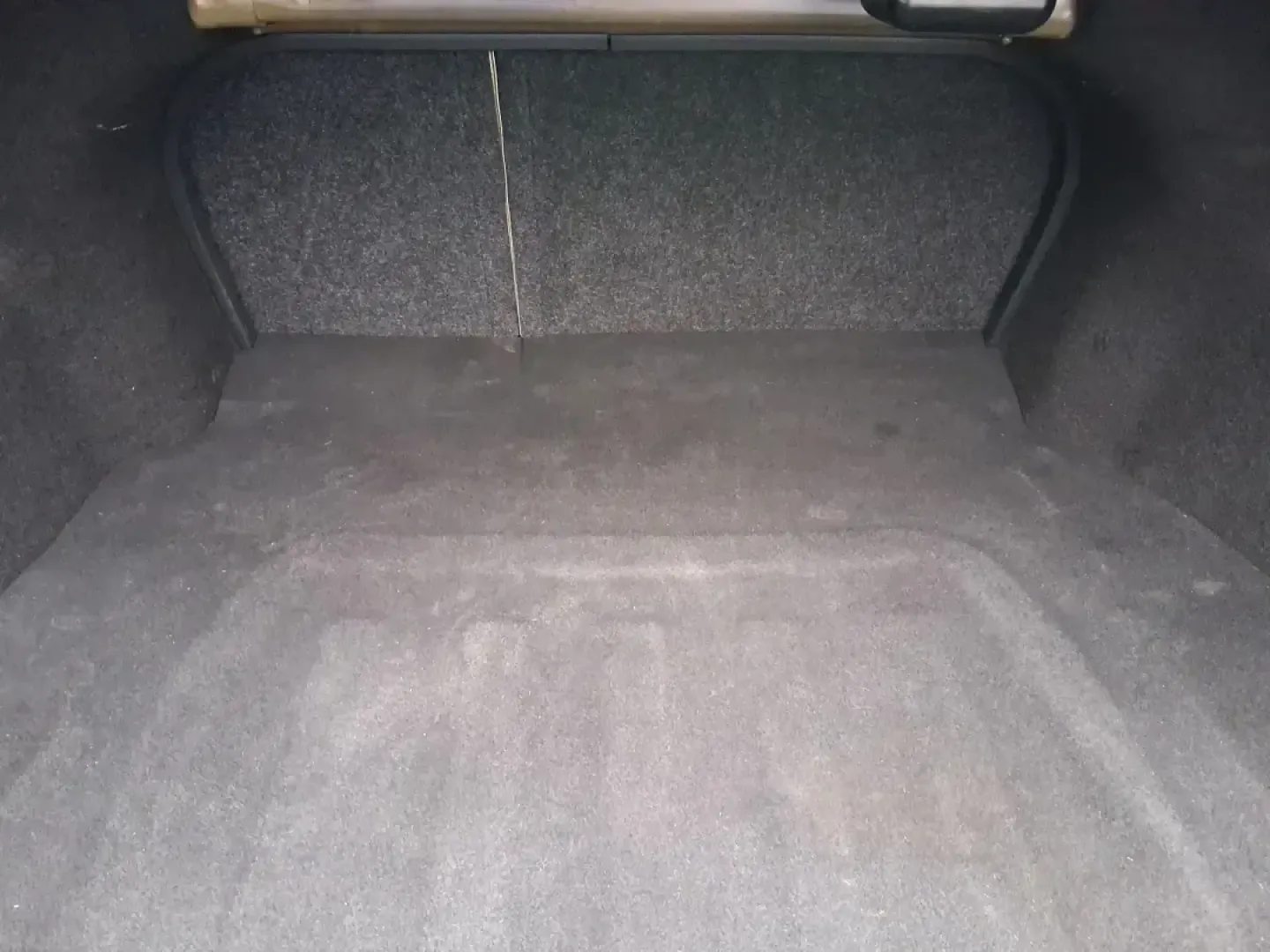 2016 Hyundai Sonata SE (5NPE24AFXGH) with an 2.4L I-4 gasoline direct injection engine, 7A transmission, located at 1184 Kauffman Ave, Fairborn, OH, 45324, (937) 908-9800, 39.807072, -84.030914 - Make every day in Fairborn feel easier-whether you're commuting to Wright-Patterson AFB, shuttling kids between school and practice, or planning a weekend drive out toward Yellow Springs and Glen Helen. This 2016 Hyundai Sonata SE sedan is built for real life: comfortable for long stretches on I675, - Photo#12