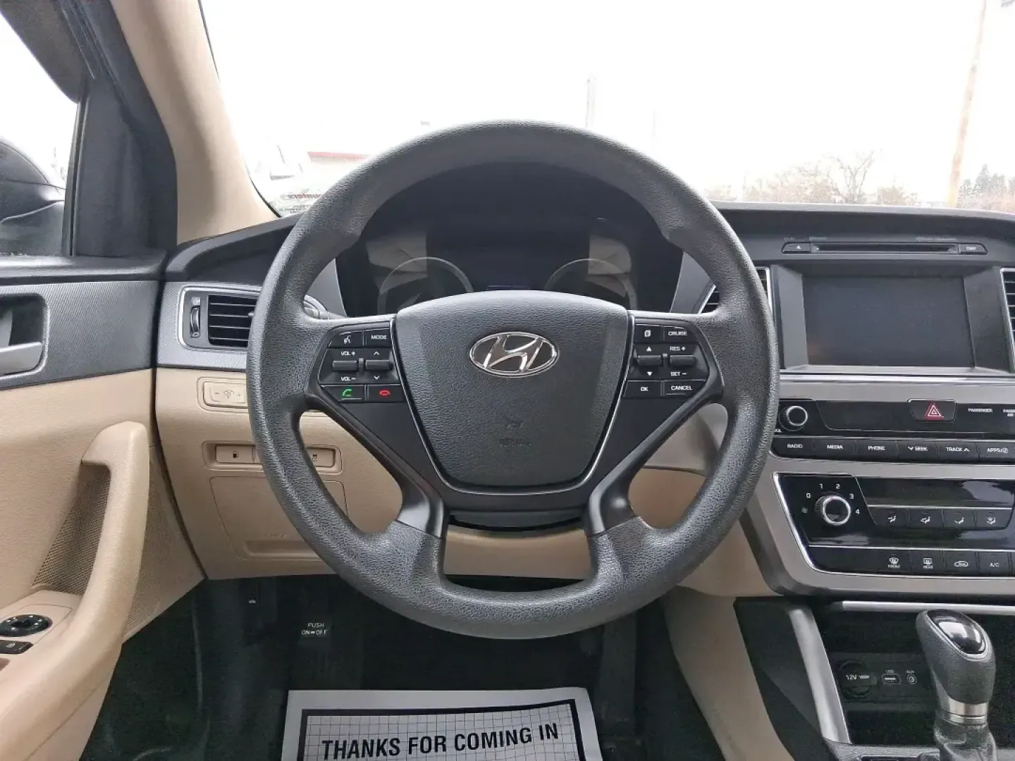 2016 Hyundai Sonata SE (5NPE24AFXGH) with an 2.4L I-4 gasoline direct injection engine, 7A transmission, located at 1184 Kauffman Ave, Fairborn, OH, 45324, (937) 908-9800, 39.807072, -84.030914 - Make every day in Fairborn feel easier-whether you're commuting to Wright-Patterson AFB, shuttling kids between school and practice, or planning a weekend drive out toward Yellow Springs and Glen Helen. This 2016 Hyundai Sonata SE sedan is built for real life: comfortable for long stretches on I675, - Photo#16