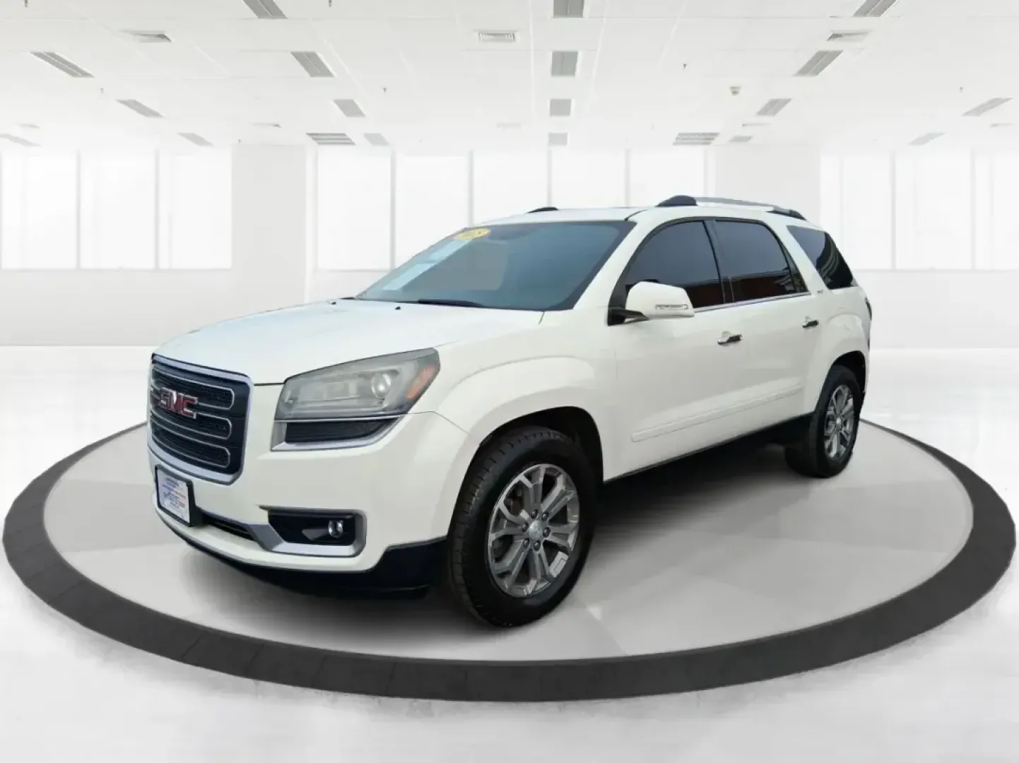2015 GMC Acadia SLT-1 (1GKKRRKDXFJ) with an 3.6L V-6 gasoline direct injection engine, 6-Speed Automatic transmission, located at 4508 South Dixie Dr, Moraine, OH, 45439, (937) 908-9800, 39.689976, -84.218452 - Need one SUV that can handle school drop-offs, a long commute up I75, and a packed weekend at Carillon Historical Park or a day trip to Caesar Creek? This 2015 GMC Acadia SLT-1 is built for real life in Moraine-roomy, comfortable, and ready for the daily hustle while still feeling upscale for road-t - Photo#8