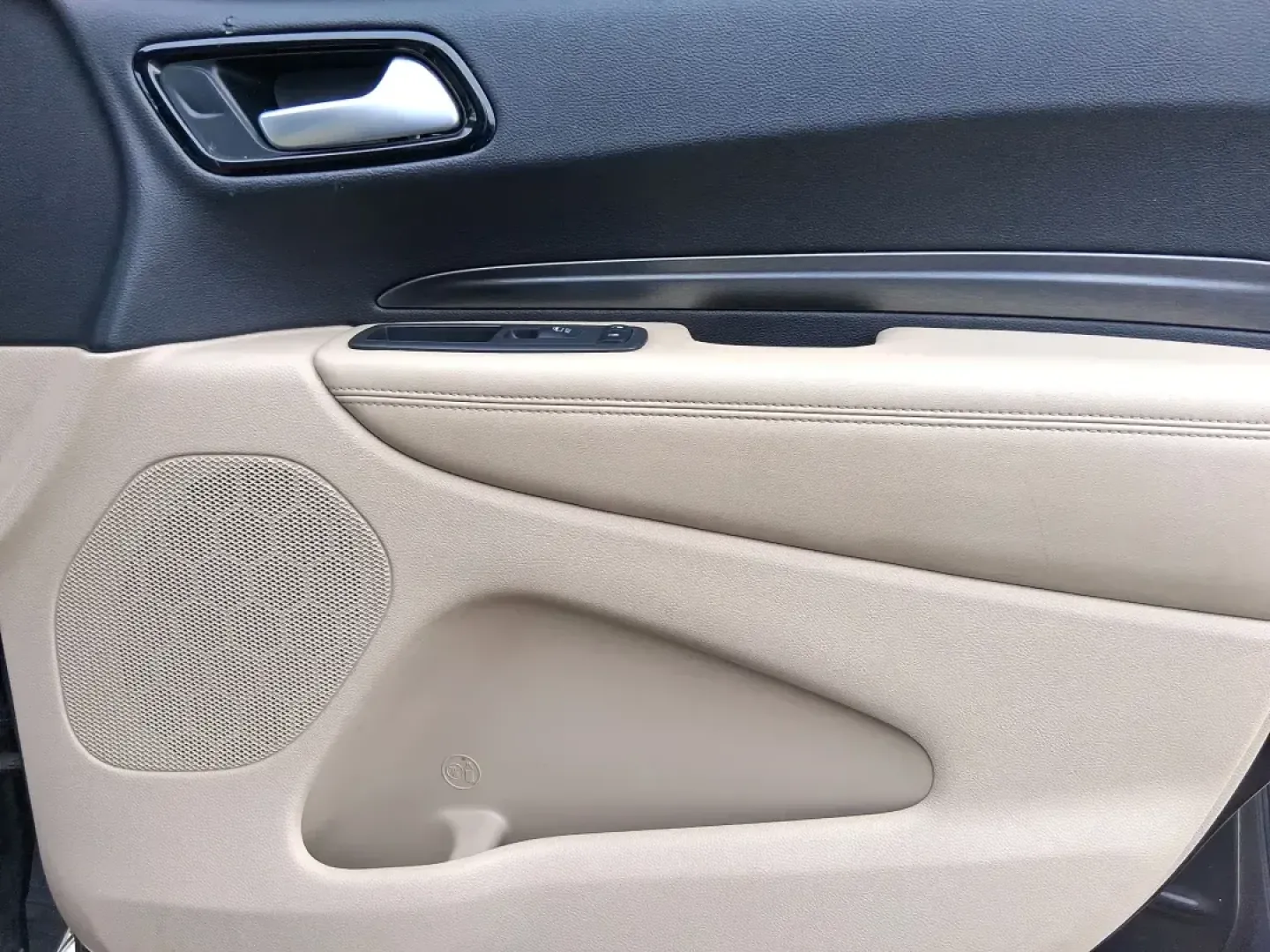 2021 Dodge Durango SXT AWD (1C4RDJAG4MC) with an Pentastar 3.6L V-6 DOHC engine, 8A transmission, located at 1099 N County Rd 25A , Troy, OH, 45373, (937) 908-9800, 40.057079, -84.212883 - Picture your next road trip out of Troy: the kids buckled in, playlists queued, and plenty of room for coolers, sports gear, or weekend luggage-without giving up confident all-weather traction. This 2021 Dodge Durango SXT AWD is built for real life in Ohio, whether you're commuting toward Dayton, ta - Photo#17