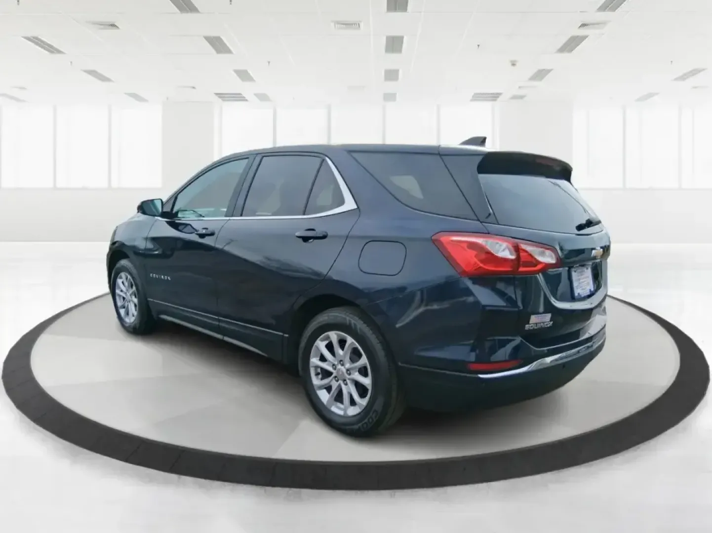 2020 Chevrolet Equinox FWD LT 1.5L Turbo (3GNAXKEV7LS) with an 1.5L I-4 gasoline direct injection engine, 6A transmission, located at 1184 Kauffman Ave, Fairborn, OH, 45324, (937) 908-9800, 39.807072, -84.030914 - Picture your next week going smoother: school drop-offs, I675 commutes, grocery runs, and spontaneous weekend escapes to Yellow Springs-handled in one comfortable, efficient SUV that fits real life. This **2020 Chevrolet Equinox LT (FWD) 1.5L Turbo** in **Pacific Blue Metallic** is a smart choice fo - Photo#4