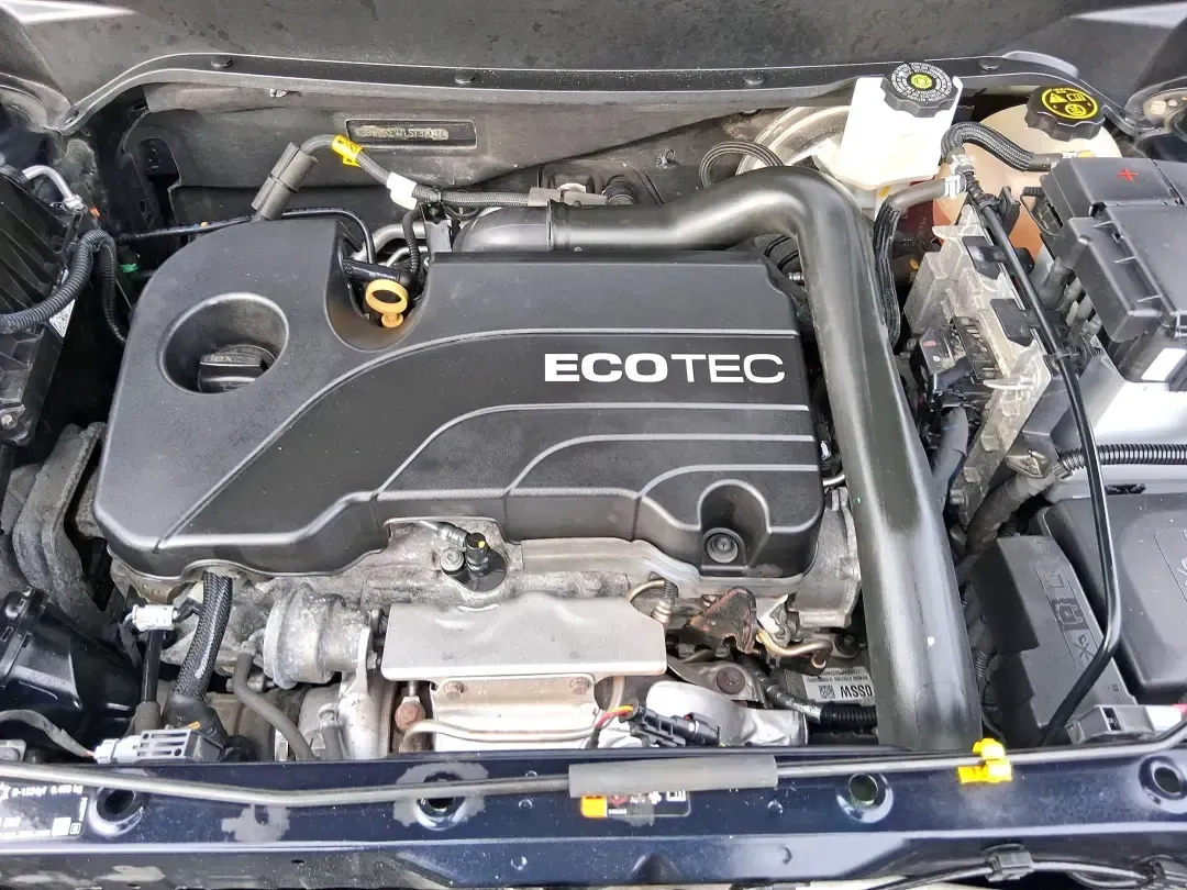 2020 Chevrolet Equinox FWD LT 1.5L Turbo (3GNAXKEV7LS) with an 1.5L I-4 gasoline direct injection engine, 6A transmission, located at 1184 Kauffman Ave, Fairborn, OH, 45324, (937) 908-9800, 39.807072, -84.030914 - Picture your next week going smoother: school drop-offs, I675 commutes, grocery runs, and spontaneous weekend escapes to Yellow Springs-handled in one comfortable, efficient SUV that fits real life. This **2020 Chevrolet Equinox LT (FWD) 1.5L Turbo** in **Pacific Blue Metallic** is a smart choice fo - Photo#11