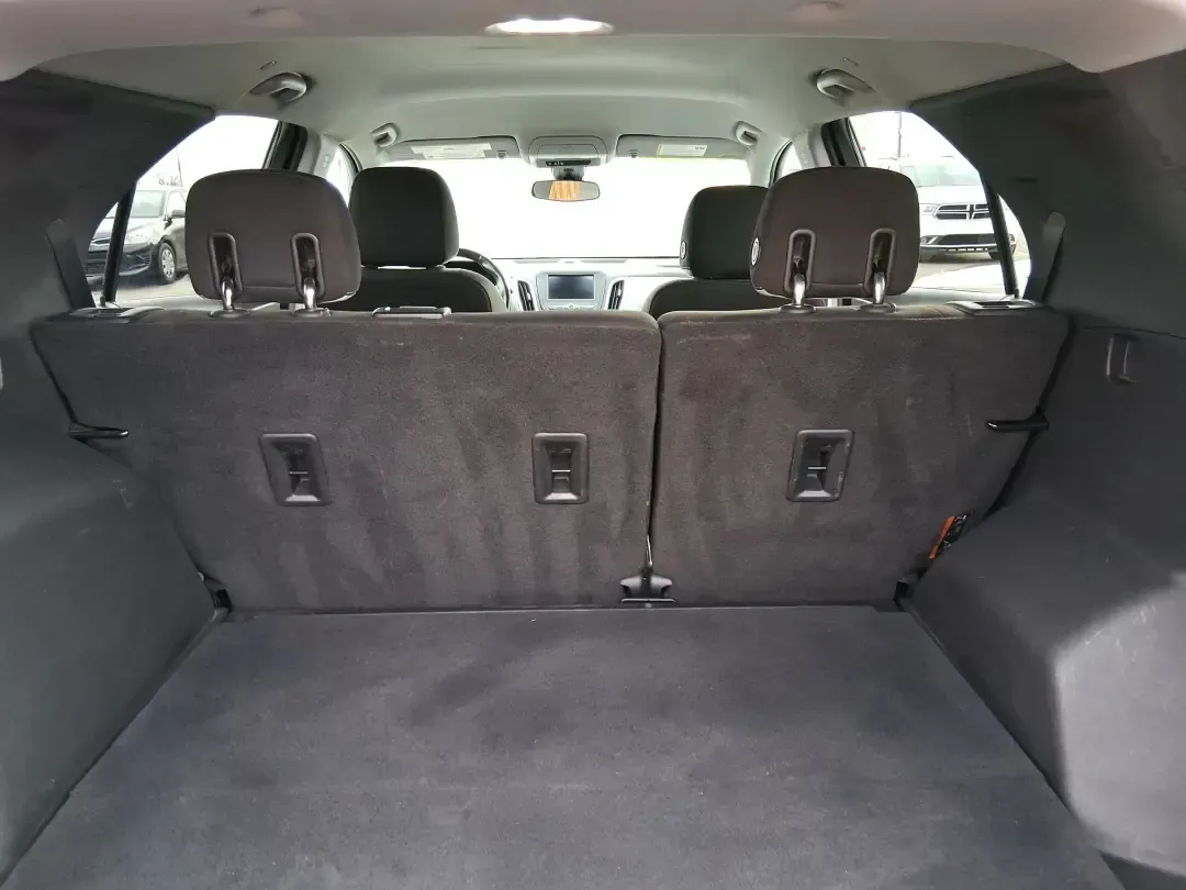 2020 Chevrolet Equinox FWD LT 1.5L Turbo (3GNAXKEV7LS) with an 1.5L I-4 gasoline direct injection engine, 6A transmission, located at 1184 Kauffman Ave, Fairborn, OH, 45324, (937) 908-9800, 39.807072, -84.030914 - Picture your next week going smoother: school drop-offs, I675 commutes, grocery runs, and spontaneous weekend escapes to Yellow Springs-handled in one comfortable, efficient SUV that fits real life. This **2020 Chevrolet Equinox LT (FWD) 1.5L Turbo** in **Pacific Blue Metallic** is a smart choice fo - Photo#12