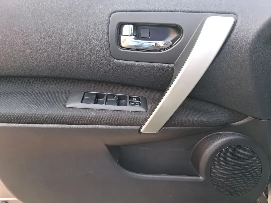 2013 Nissan Rogue S (JN8AS5MV5DW) with an 2.5L I-4 DOHC engine, Continuously Variable Transmission transmission, located at 4508 South Dixie Dr, Moraine, OH, 45439, (937) 908-9800, 39.689976, -84.218452 - Ready for a practical SUV that fits real life in the Miami Valley-school drop-offs, I-75 commutes, grocery runs, and spontaneous weekend getaways to Carillon Historical Park or a stroll around The Greene? This **2013 Nissan Rogue S** is the kind of compact SUV that makes everyday driving easier, wit - Photo#17