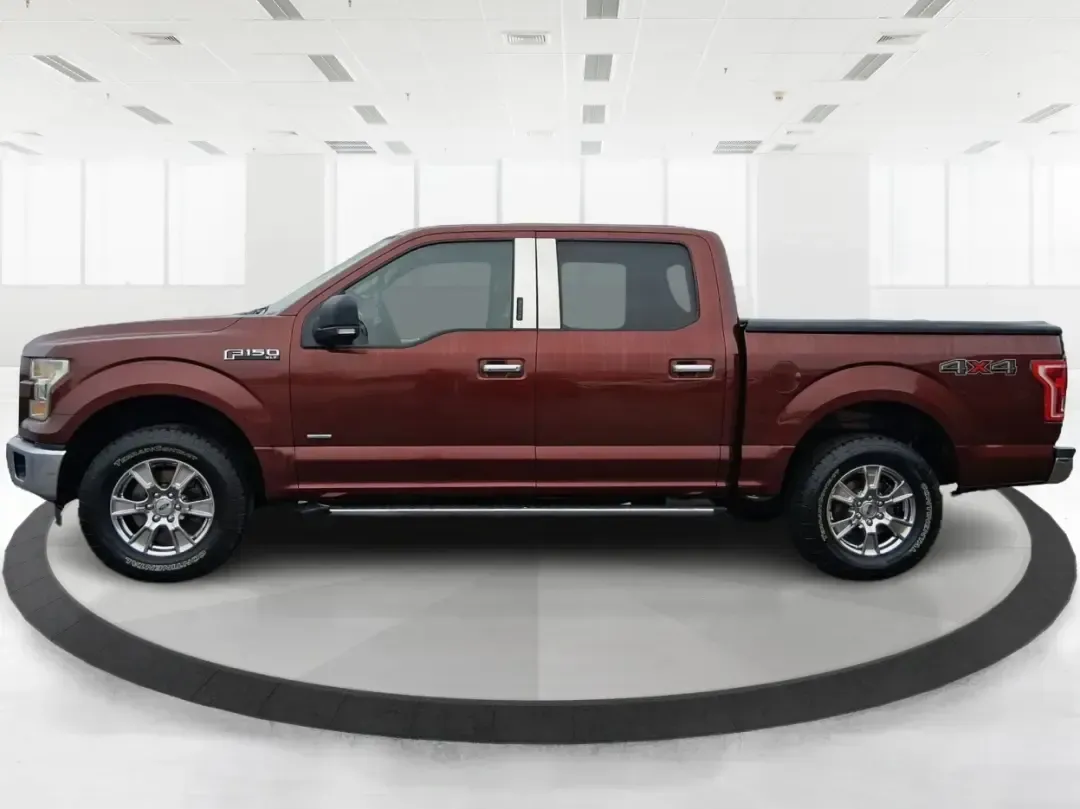 2016 Ford F-150 XLT (1FTEW1EP1GK) with an 2.7L V6 DOHC 24V engine, 6A transmission, located at 8750 N County Rd 25A, Piqua, OH, 45356, (937) 908-9800, 40.164391, -84.232513 - Need one truck that can handle weekday work runs, Saturday projects, and a last-minute road trip up I75 without breaking a sweat? This 2016 Ford F150 XLT Crew Cab 4WD is built for the doitall lifestyle-room for the crew, confidence in Ohio weather, and the capability to tow, haul, and explore while - Photo#5