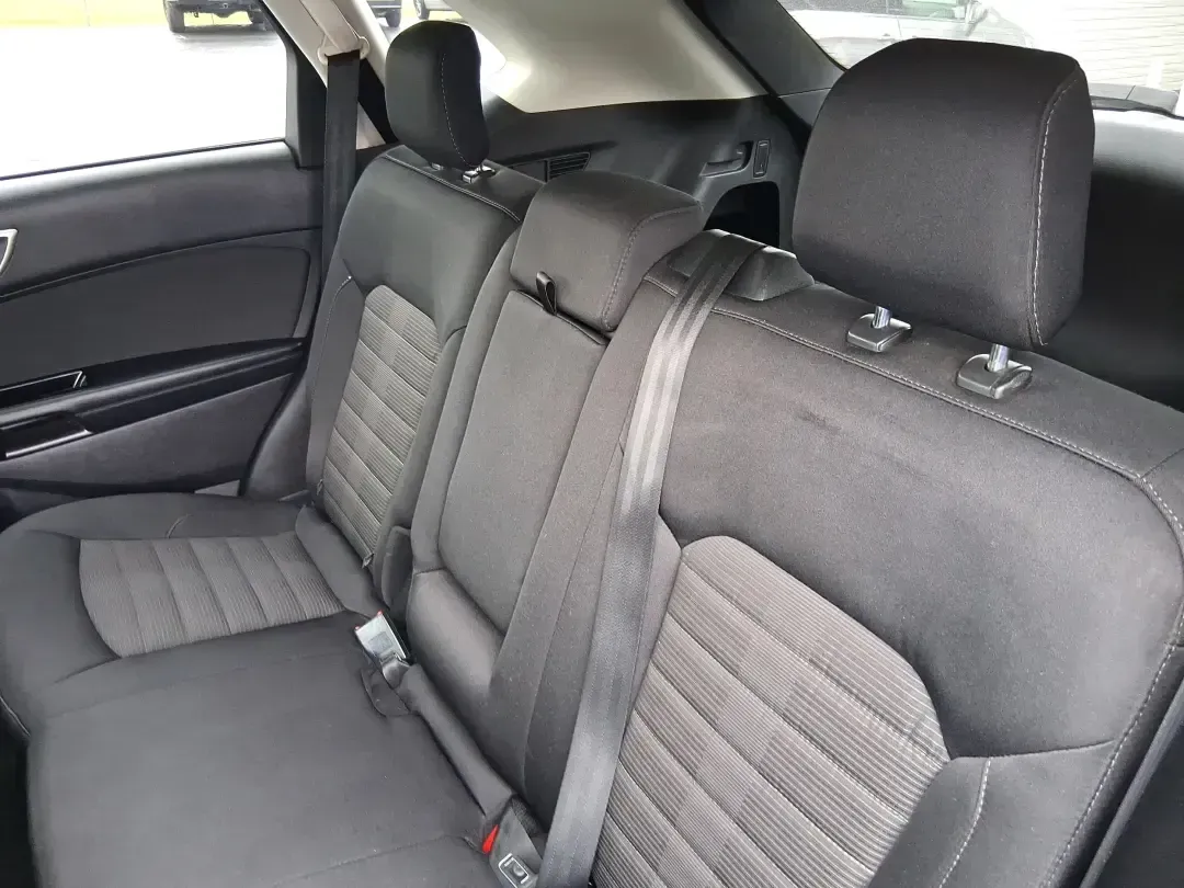 2018 Ford Edge SEL (2FMPK4J95JB) with an 2.0L L4 DOHC 16V engine, 6A transmission, located at 1099 N County Rd 25A , Troy, OH, 45373, (937) 908-9800, 40.057079, -84.212883 - Load up the family, point the hood toward a weekend getaway, and enjoy the confident, all-weather versatility that makes an SUV the go-to choice in Ohio-this 2018 Ford Edge SEL is built for real life, from school runs and grocery trips to road trips out toward Indian Lake or a day exploring downtown - Photo#10