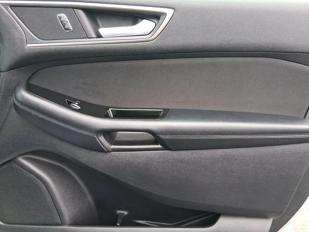 2018 Ford Edge SEL (2FMPK4J95JB) with an 2.0L L4 DOHC 16V engine, 6A transmission, located at 1099 N County Rd 25A , Troy, OH, 45373, (937) 908-9800, 40.057079, -84.212883 - Load up the family, point the hood toward a weekend getaway, and enjoy the confident, all-weather versatility that makes an SUV the go-to choice in Ohio-this 2018 Ford Edge SEL is built for real life, from school runs and grocery trips to road trips out toward Indian Lake or a day exploring downtown - Photo#20