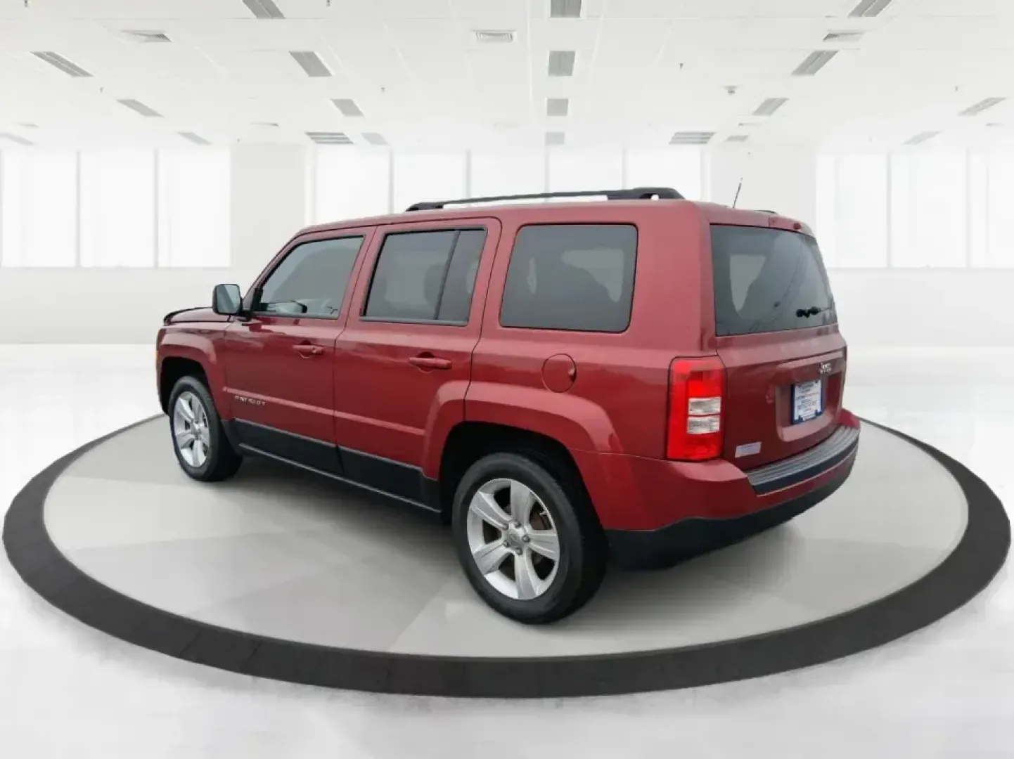 2012 Jeep Patriot Latitude (1C4NJPFB0CD) with an 2.4L L4 DOHC 16V engine, located at 1230 East Main St, Xenia, OH, 45385, (937) 908-9800, 39.688026, -83.910172 - Picture your next weekend: a quick run up I-75 for a family visit, a scenic drive past the Miami River, then an easy loop back through downtown Troy for dinner-without worrying about whether your SUV can keep up with daily life. This 2012 Jeep Patriot Latitude is built for practical adventures and e - Photo#4