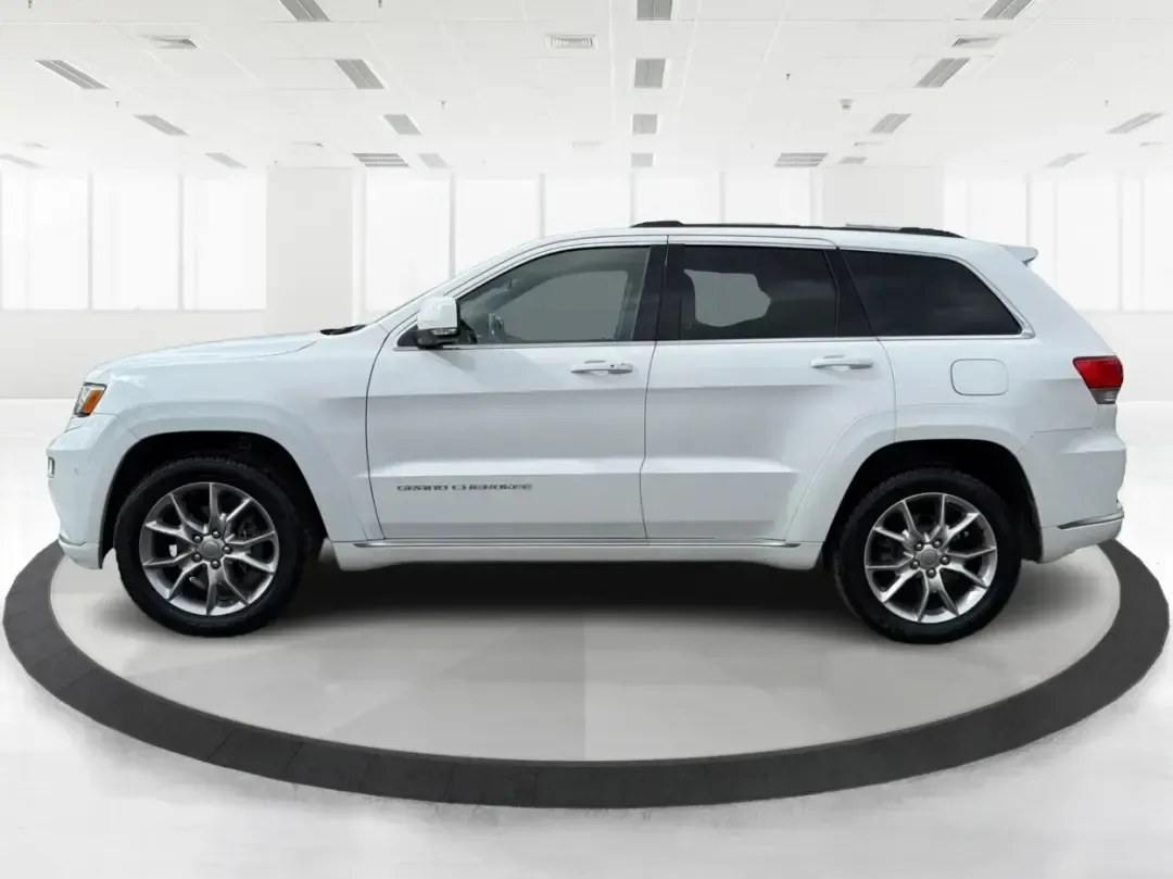 2016 Jeep Grand Cherokee Summit (1C4RJFJGXGC) with an 3.6L V6 DOHC 24V engine, 8A transmission, located at 1184 Kauffman Ave, Fairborn, OH, 45324, (937) 908-9800, 39.807072, -84.030914 - Pack the cooler, load up the family, and point the hood toward your next weekend escape-this 2016 Jeep Grand Cherokee Summit 4WD is built for Ohio life, from daily commutes across town to road trips out toward Hocking Hills. With its confident SUV stance, upscale Summit trim, and go-anywhere capabil - Photo#5