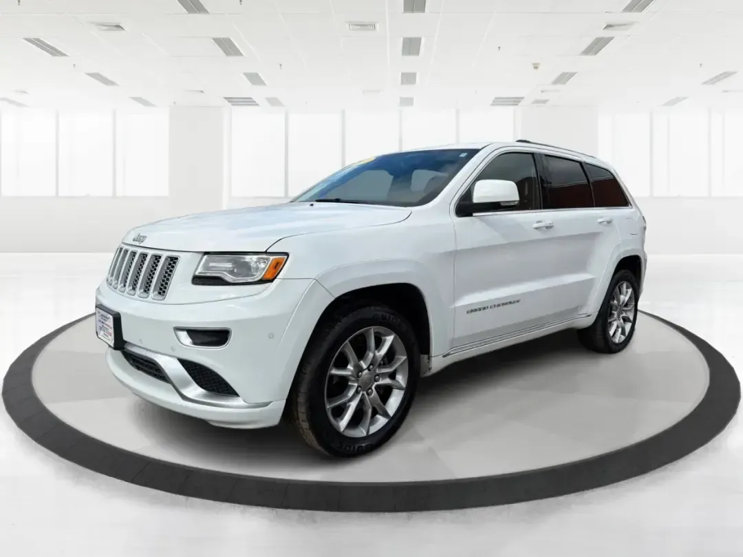 2016 Jeep Grand Cherokee Summit (1C4RJFJGXGC) with an 3.6L V6 DOHC 24V engine, 8A transmission, located at 1184 Kauffman Ave, Fairborn, OH, 45324, (937) 908-9800, 39.807072, -84.030914 - Pack the cooler, load up the family, and point the hood toward your next weekend escape-this 2016 Jeep Grand Cherokee Summit 4WD is built for Ohio life, from daily commutes across town to road trips out toward Hocking Hills. With its confident SUV stance, upscale Summit trim, and go-anywhere capabil - Photo#8