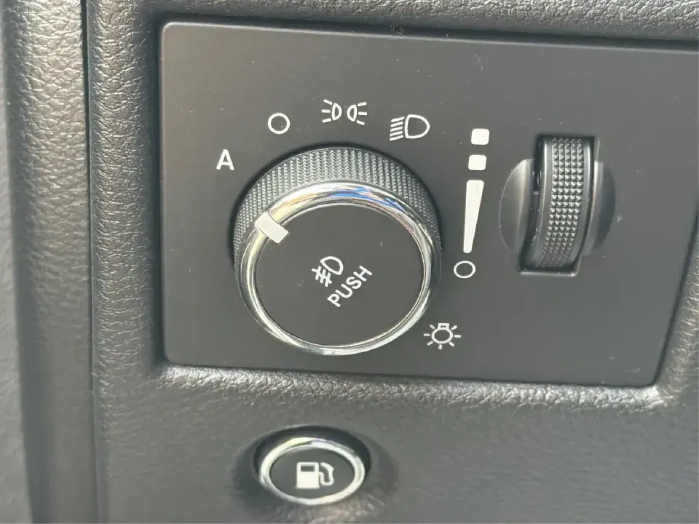 2016 Jeep Grand Cherokee Summit (1C4RJFJGXGC) with an 3.6L V6 DOHC 24V engine, 8A transmission, located at 1184 Kauffman Ave, Fairborn, OH, 45324, (937) 908-9800, 39.807072, -84.030914 - Pack the cooler, load up the family, and point the hood toward your next weekend escape-this 2016 Jeep Grand Cherokee Summit 4WD is built for Ohio life, from daily commutes across town to road trips out toward Hocking Hills. With its confident SUV stance, upscale Summit trim, and go-anywhere capabil - Photo#17