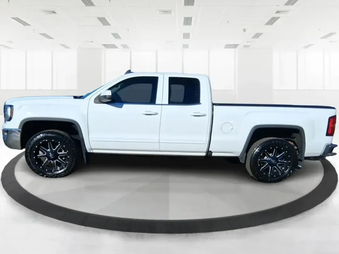2016 GMC Sierra 1500 SLE (1GTV2MEC8GZ) with an EcoTec3 4.3L V-6 gasoline direct injection engine, 6A transmission, located at 4508 South Dixie Dr, Moraine, OH, 45439, (937) 908-9800, 39.689976, -84.218452 - Need a truck that can handle Midwest weather, weekend projects, and that long stretch down I75 without breaking a sweat? This **2016 GMC Sierra 1500 SLE Double Cab 4WD** is built for real life in Moraine-whether you're hauling gear to a job site, towing the boat for a day near **Carillon Historical - Photo#5