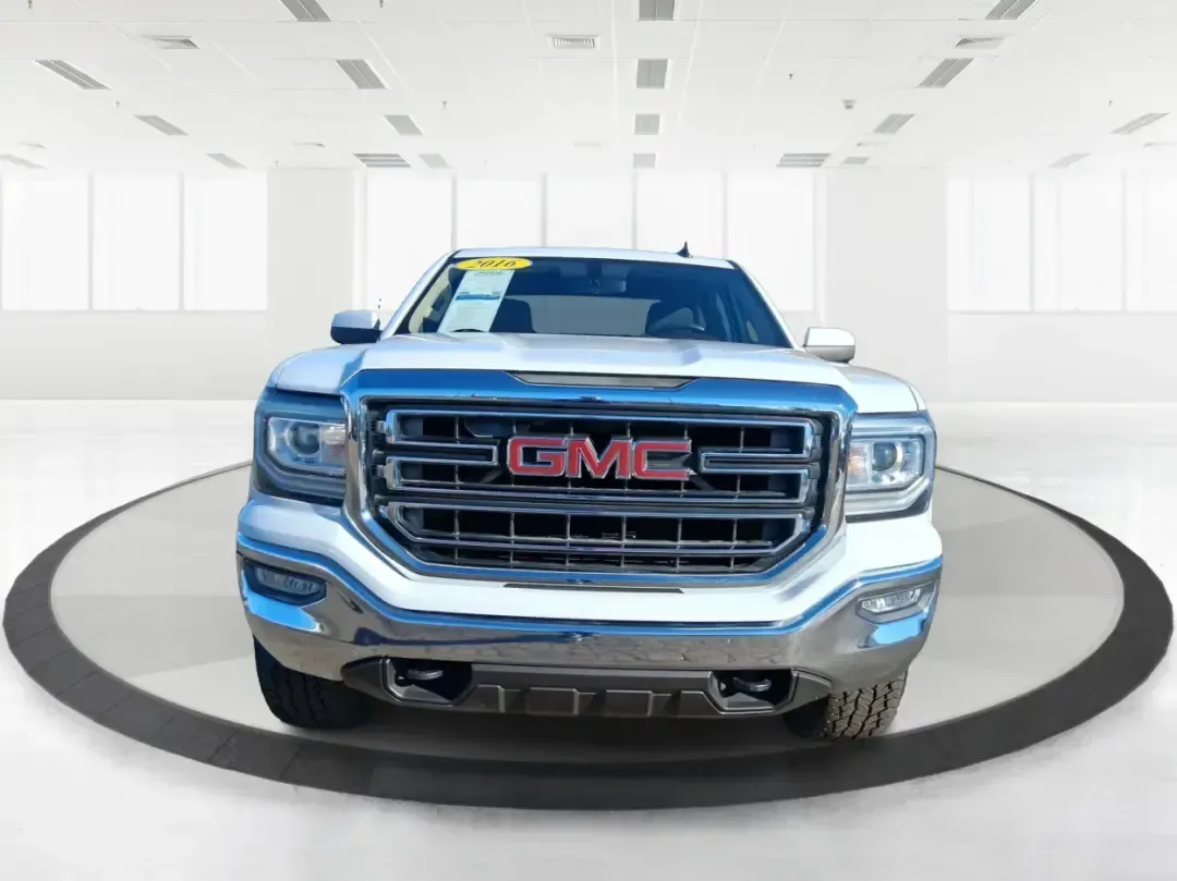 2016 GMC Sierra 1500 SLE (1GTV2MEC8GZ) with an EcoTec3 4.3L V-6 gasoline direct injection engine, 6A transmission, located at 4508 South Dixie Dr, Moraine, OH, 45439, (937) 908-9800, 39.689976, -84.218452 - Need a truck that can handle Midwest weather, weekend projects, and that long stretch down I75 without breaking a sweat? This **2016 GMC Sierra 1500 SLE Double Cab 4WD** is built for real life in Moraine-whether you're hauling gear to a job site, towing the boat for a day near **Carillon Historical - Photo#7