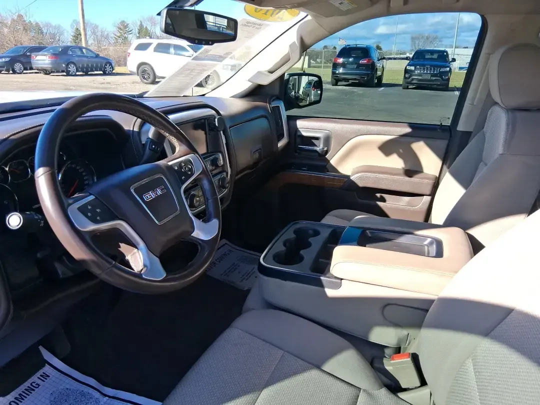 2016 GMC Sierra 1500 SLE (1GTV2MEC8GZ) with an EcoTec3 4.3L V-6 gasoline direct injection engine, 6A transmission, located at 4508 South Dixie Dr, Moraine, OH, 45439, (937) 908-9800, 39.689976, -84.218452 - Need a truck that can handle Midwest weather, weekend projects, and that long stretch down I75 without breaking a sweat? This **2016 GMC Sierra 1500 SLE Double Cab 4WD** is built for real life in Moraine-whether you're hauling gear to a job site, towing the boat for a day near **Carillon Historical - Photo#9