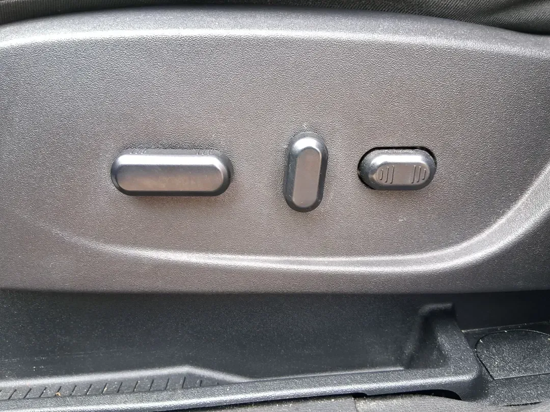 2019 Ford Escape SEL (1FMCU9HD7KU) with an 1.5L L4 DOHC 16V engine, 6A transmission, located at 1230 East Main St, Xenia, OH, 45385, (937) 908-9800, 39.688026, -83.910172 - Weekend road trips to John Bryan State Park, daily commutes down US-35, or the school-and-sports shuffle around Greene County-this 2019 Ford Escape SEL is the kind of compact SUV that fits real life in Xenia, Ohio. With confident AWD capability, a comfortable cabin, and practical cargo space, it's a - Photo#17