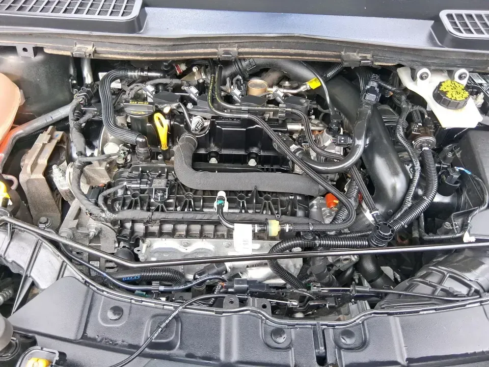 2019 Ford Escape SEL (1FMCU9HD7KU) with an 1.5L L4 DOHC 16V engine, 6A transmission, located at 1230 East Main St, Xenia, OH, 45385, (937) 908-9800, 39.688026, -83.910172 - Weekend road trips to John Bryan State Park, daily commutes down US-35, or the school-and-sports shuffle around Greene County-this 2019 Ford Escape SEL is the kind of compact SUV that fits real life in Xenia, Ohio. With confident AWD capability, a comfortable cabin, and practical cargo space, it's a - Photo#10