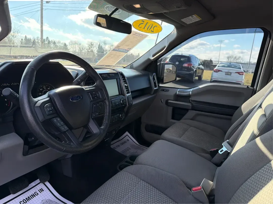 2015 Ford F-150 XLT (1FTEW1EP2FK) with an 2.7L V6 DOHC 24V engine, 6-Speed Automatic transmission, located at 1230 East Main St, Xenia, OH, 45385, (937) 908-9800, 39.688026, -83.910172 - Picture your next weekend: the bed loaded for a Greene County lake day, the family comfortable in a roomy Crew Cab, and 4WD ready when the weather turns on I35 or you decide to explore back roads outside Xenia. This 2015 Ford F-150 XLT is built for real life-work, play, towing, and everyday errands- - Photo#9