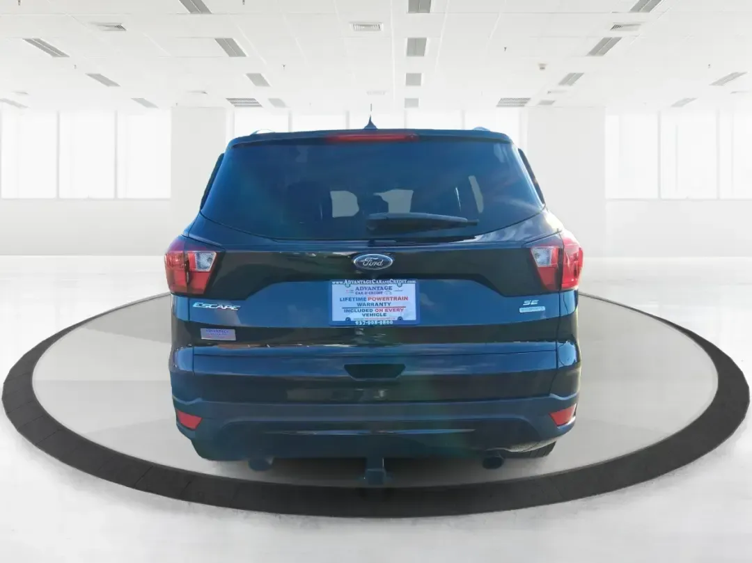 2019 Ford Escape SE (1FMCU0GD6KU) with an 1.5L L4 DOHC 16V engine, 6A transmission, located at 401 Woodman Dr, Riverside, OH, 45431, (937) 908-9800, 39.760899, -84.123421 - Need a dependable SUV for long commutes down I-675, quick school drop-offs, and weekend getaways to Carillon Historical Park or a day at the National Museum of the U.S. Air Force? This 2019 Ford Escape SE in Agate Black Metallic is built for real-life driving in and around Riverside, Ohio-comfortabl - Photo#3