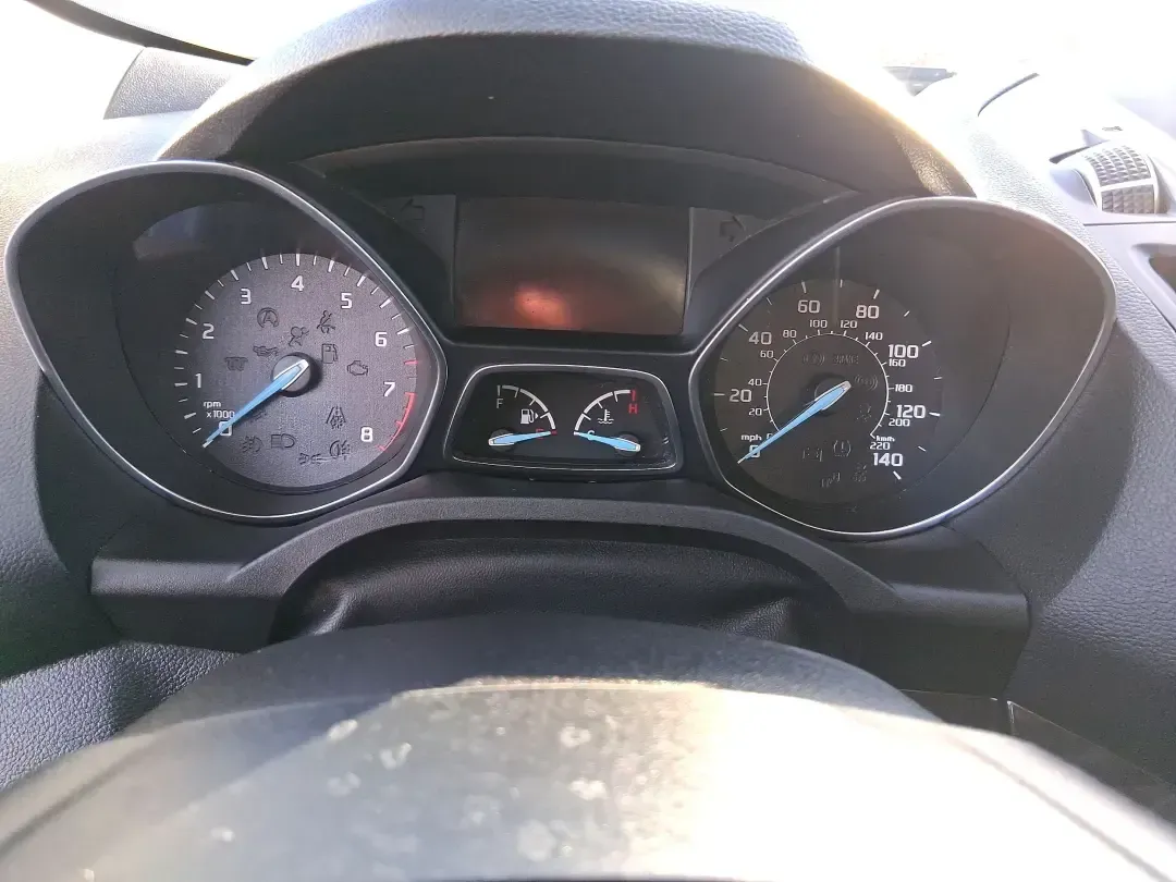 2019 Ford Escape SE (1FMCU0GD6KU) with an 1.5L L4 DOHC 16V engine, 6A transmission, located at 401 Woodman Dr, Riverside, OH, 45431, (937) 908-9800, 39.760899, -84.123421 - Need a dependable SUV for long commutes down I-675, quick school drop-offs, and weekend getaways to Carillon Historical Park or a day at the National Museum of the U.S. Air Force? This 2019 Ford Escape SE in Agate Black Metallic is built for real-life driving in and around Riverside, Ohio-comfortabl - Photo#15