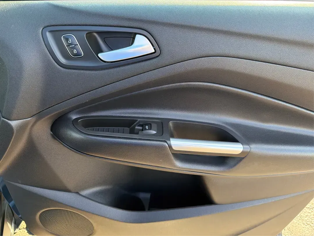 2018 Ford Escape SE (1FMCU9GD4JU) with an 1.5L L4 DOHC 16V engine, 6A transmission, located at 1230 East Main St, Xenia, OH, 45385, (937) 908-9800, 39.688026, -83.910172 - Picture your next Ohio weekend: loading up the kids for a splash at Splash Xenia, cruising out to John Bryan State Park for a hike, or tackling a snowy morning commute from Beavercreek to downtown Dayton with confidence. This 2018 Ford Escape SE in Blue Metallic is the kind of compact SUV that fits - Photo#20