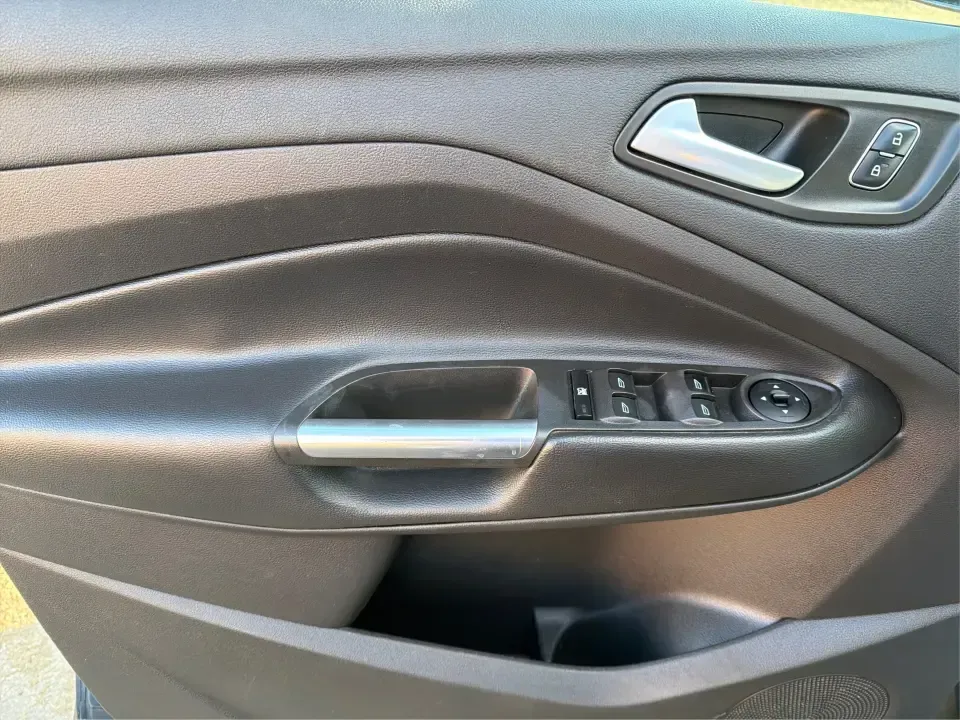 2018 Ford Escape SE (1FMCU9GD4JU) with an 1.5L L4 DOHC 16V engine, 6A transmission, located at 880 E. National Road, Vandalia, OH, 45377, (937) 908-9800, 39.891918, -84.183594 - Picture your next Ohio weekend: loading up the kids for a splash at Splash Xenia, cruising out to John Bryan State Park for a hike, or tackling a snowy morning commute from Beavercreek to downtown Dayton with confidence. This 2018 Ford Escape SE in Blue Metallic is the kind of compact SUV that fits - Photo#19