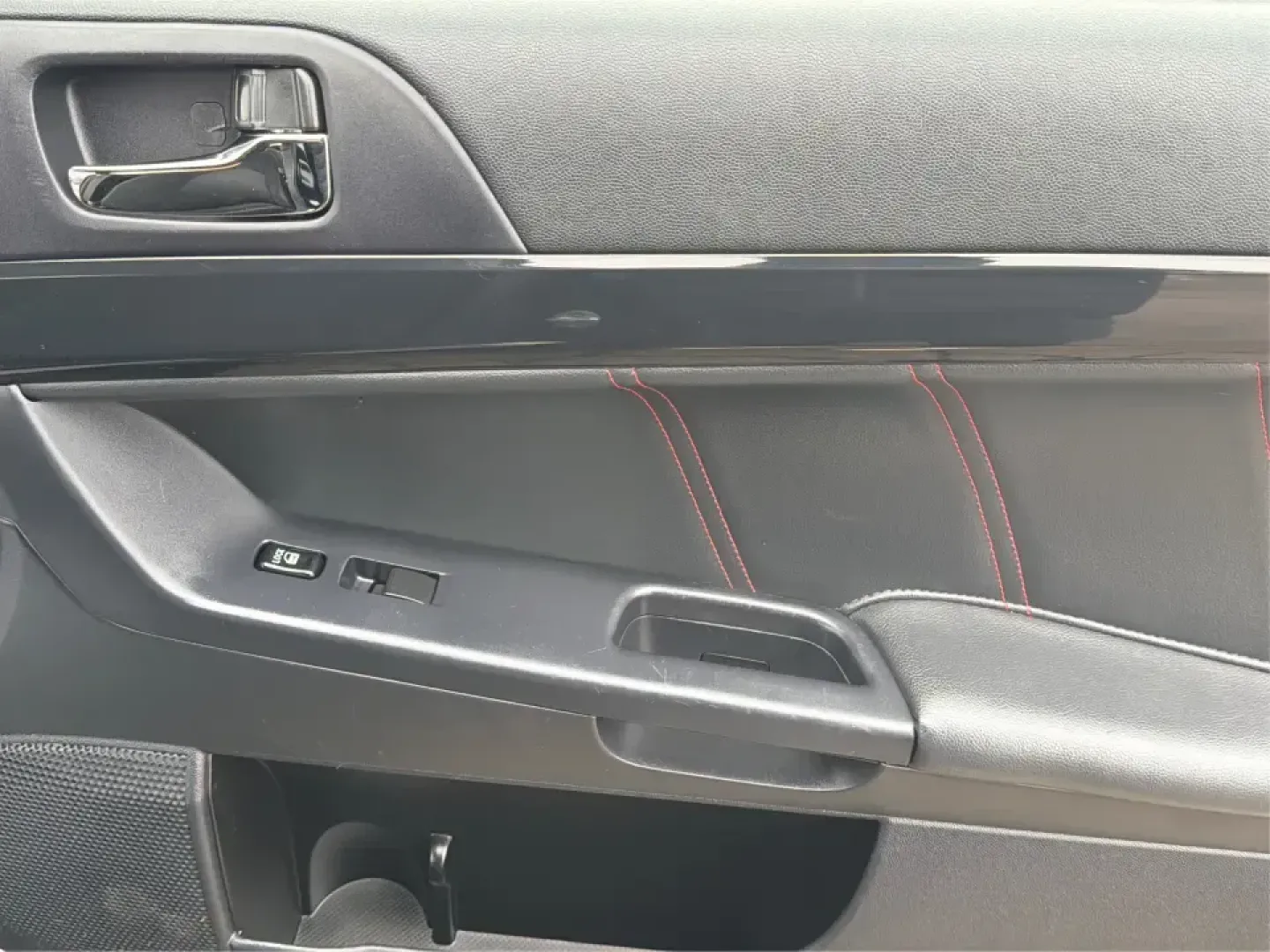 2017 Mitsubishi Lancer LE (JA32U2FU5HU) with an 2L I-4 DOHC engine, 5M transmission, located at 1184 Kauffman Ave, Fairborn, OH, 45324, (937) 908-9800, 39.807072, -84.030914 - Picture your week running smoothly: a dependable commuter sedan for the drive to Dayton, an easy-to-park ride for errands around Xenia Station, and a comfortable car that's ready for a spontaneous weekend trip to Glen Helen Nature Preserve. This 2017 Mitsubishi Lancer LE is built for real-life routi - Photo#18