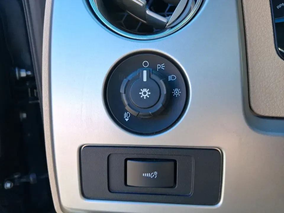 2013 Ford F-150 LARIAT (1FTFX1ETXDF) with an 3.5L V6 TURBO engine, 6-Speed Automatic transmission, located at 1099 N County Rd 25A , Troy, OH, 45373, (937) 908-9800, 40.057079, -84.212883 - Need one truck that can handle the weekday grind, the Saturday hardware-store run, and a spur-of-the-moment road trip up I-75? This 2013 Ford F-150 LARIAT 4WD is built for real life in Troy, Ohio-strong enough for towing and hauling, comfortable enough for long commutes, and refined enough to pull u - Photo#16