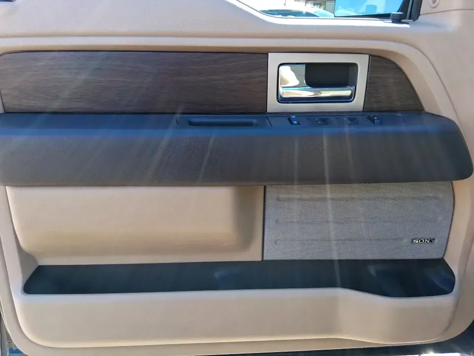 2013 Ford F-150 LARIAT (1FTFX1ETXDF) with an 3.5L V6 TURBO engine, 6-Speed Automatic transmission, located at 8750 N County Rd 25A, Piqua, OH, 45356, (937) 908-9800, 40.164391, -84.232513 - Need one truck that can handle the weekday grind, the Saturday hardware-store run, and a spur-of-the-moment road trip up I-75? This 2013 Ford F-150 LARIAT 4WD is built for real life in Troy, Ohio-strong enough for towing and hauling, comfortable enough for long commutes, and refined enough to pull u - Photo#18
