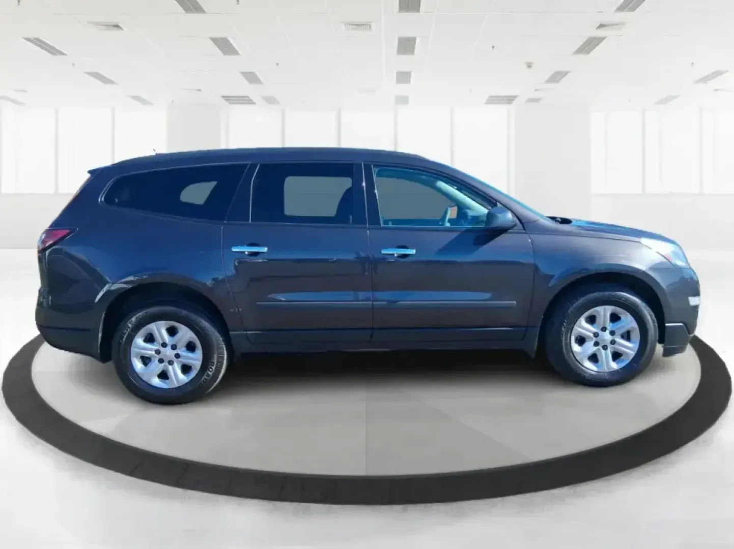 2016 Chevrolet Traverse LS (1GNKRFKDXGJ) with an 3.6L V-6 gasoline direct injection engine, 6A transmission, located at 401 Woodman Dr, Riverside, OH, 45431, (937) 908-9800, 39.760899, -84.123421 - Need one SUV that can handle school drop-offs, long commutes to Dayton, and weekend runs out toward John Bryan State Park without feeling cramped? This 2016 Chevrolet Traverse LS is built for real life-roomy seating for the whole crew, flexible cargo space for strollers or sports gear, and confident - Photo#1