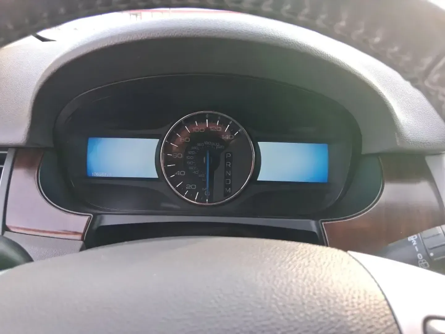 2011 Ford Edge Limited (2FMDK3KC0BB) with an 3.5L V-6 DOHC engine, 6-Speed Automatic transmission, located at 401 Woodman Dr, Riverside, OH, 45431, (937) 908-9800, 39.760899, -84.123421 - Load up the family, pack the cooler, and point the nose toward a weekend getaway-this 2011 Ford Edge Limited is the kind of SUV that fits real life in New Carlisle, from school drop-offs and grocery runs to road trips out toward Dayton or a quick escape to nearby parks. Finished in eye-catching Bord - Photo#15