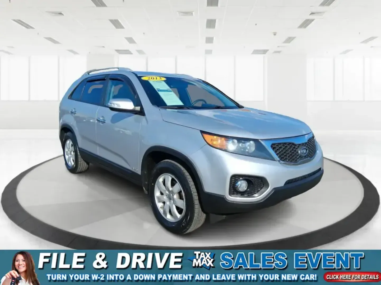 2013 Kia Sorento LX (5XYKTCA64DG) with an 2.4L I-4 gasoline direct injection engine, 6-Speed Automatic transmission, located at 1230 East Main St, Xenia, OH, 45385, (937) 908-9800, 39.688026, -83.910172 - Load up the kids, the dog, and the groceries-or point the hood toward a weekend escape at John Bryan State Park-because this 2013 Kia Sorento LX is the kind of practical SUV that fits real life in Greene County. With confident all-weather capability, flexible seating, and everyday comfort, it's idea - Photo#0