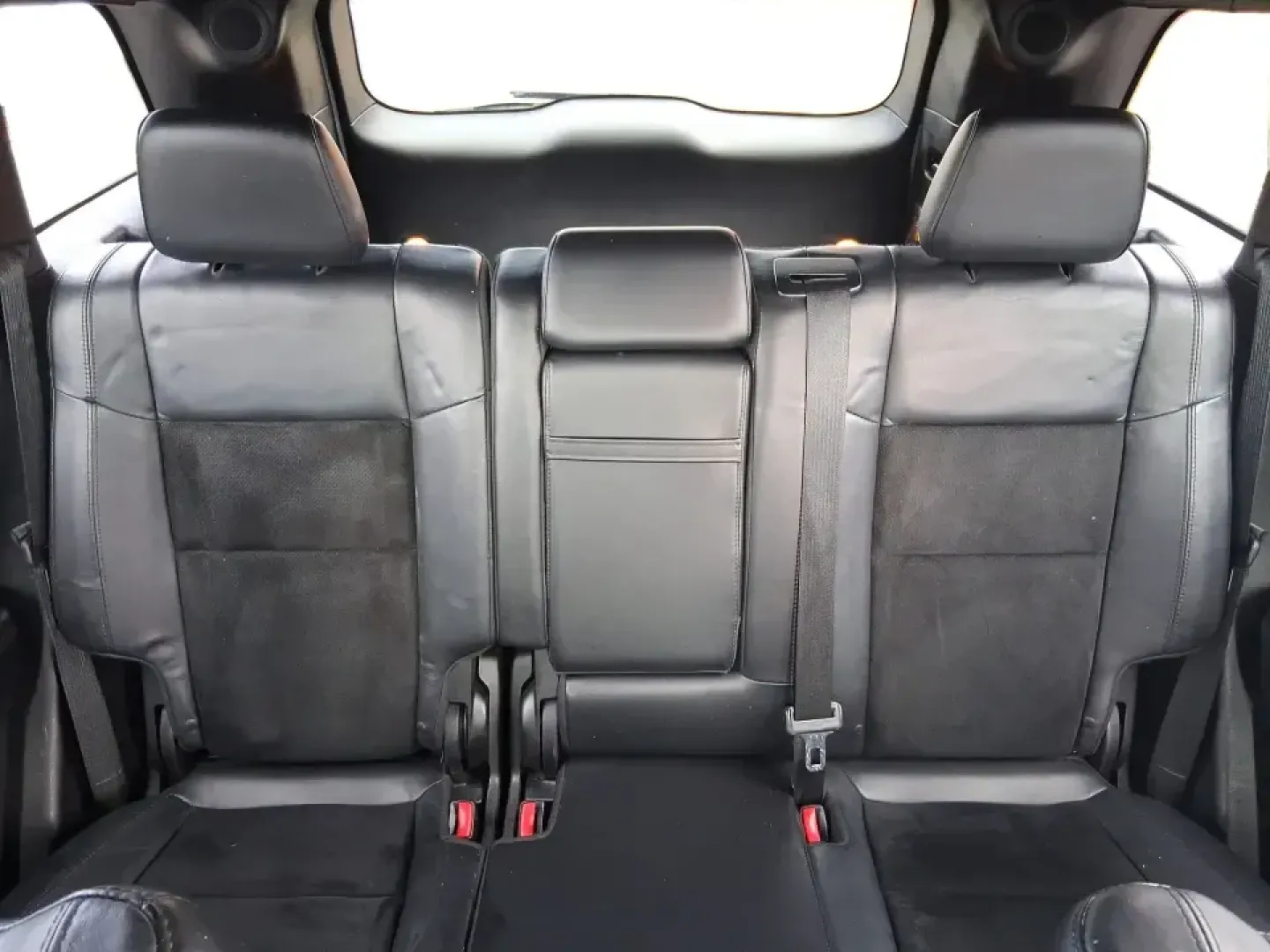 2015 Jeep Grand Cherokee Altitude (1C4RJFAG9FC) with an 3.6L V-6 DOHC engine, 8-Speed Automatic transmission, located at 1099 N County Rd 25A , Troy, OH, 45373, (937) 908-9800, 40.057079, -84.212883 - Weekend getaways to Hocking Hills, snowy school runs, or a confident daily commute up I75 feel easier when your SUV is built for real Ohio weather and real-life schedules. This 2015 Jeep Grand Cherokee Altitude in Bright White Clearcoat is the kind of capable, comfortable SUV that fits busy families - Photo#14