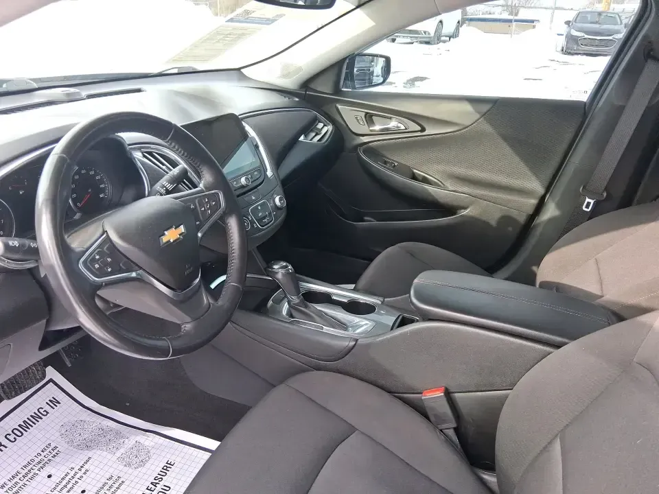 2018 Chevrolet Malibu LT (1G1ZD5STXJF) with an ECOTEC 1.5L I-4 gasoline direct injection engine, 6A transmission, located at 1230 East Main St, Xenia, OH, 45385, (937) 908-9800, 39.688026, -83.910172 - Need a dependable sedan that can handle the weekday commute, weekend errands, and the occasional I-75 road trip without draining your budget? This 2018 Chevrolet Malibu LT is built for real life in Troy-comfortable for long drives, efficient on regular unleaded, and roomy enough for growing families - Photo#9