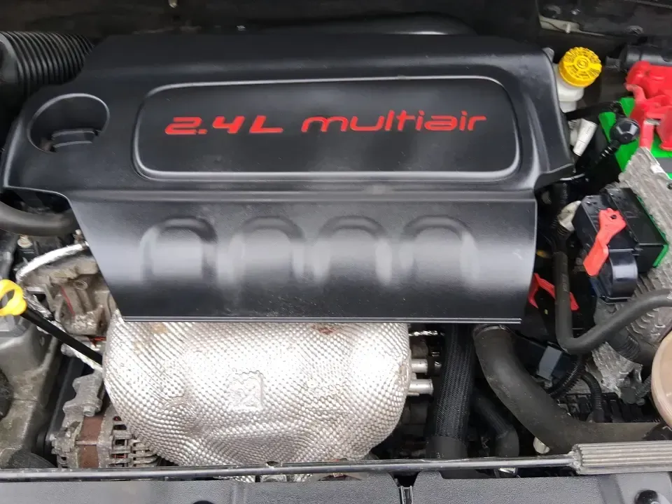 2018 Jeep Renegade Upland Edition 4x4 (ZACCJBAB1JP) with an Tigershark MultiAir 2.4L I-4 variable valve contro engine, 6M transmission, located at 1230 East Main St, Xenia, OH, 45385, (937) 908-9800, 39.688026, -83.910172 - Weekend getaways to John Bryan State Park, snowy commutes down US-35, or daily school-and-grocery runs around Xenia all get easier when you've got a compact SUV that's sized for city parking but ready for Ohio backroads. This 2018 Jeep Renegade Upland Edition 4x4 brings that go-anywhere, do-everythi - Photo#11