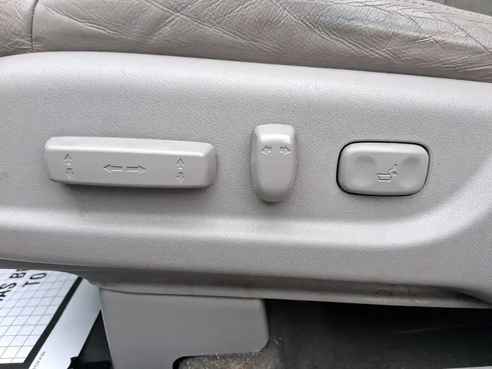 2013 Honda CR-V EX-L (2HKRM4H74DH) with an 2.4L I-4 DOHC engine, 5-Speed Automatic transmission, located at 1184 Kauffman Ave, Fairborn, OH, 45324, (937) 908-9800, 39.807072, -84.030914 - Picture your next weekend: a quick run up I75 for a Dayton Dragons game, a family trip to Treasure Island Park, or a snowy school-morning commute across Troy-without stressing about space, comfort, or traction. This 2013 Honda CRV EXL in Twilight Blue Metallic is the kind of do-it-all SUV that fits - Photo#38