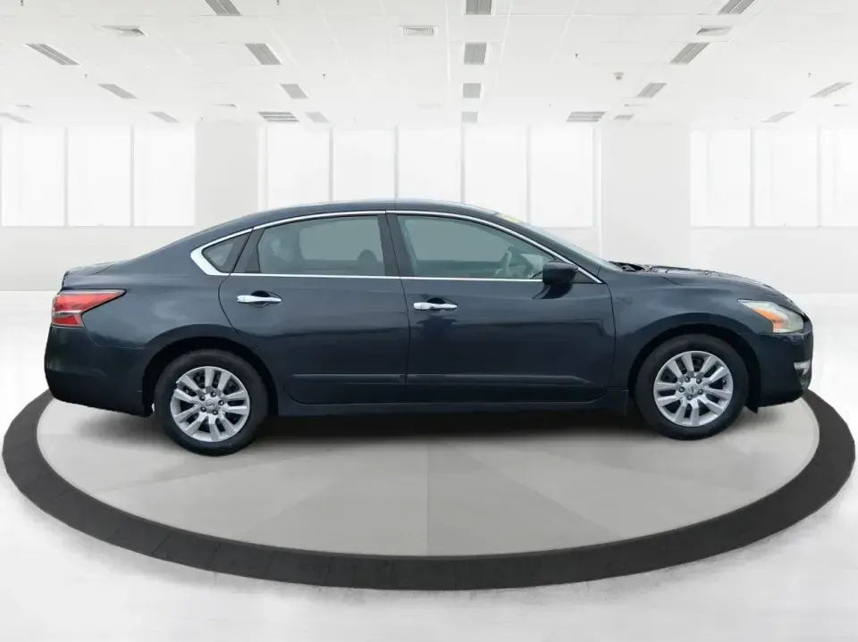 2015 Nissan Altima 2.5 S (1N4AL3APXFC) with an 2.5L I-4 DOHC engine, Continuously Variable Transmission transmission, located at 1184 Kauffman Ave, Fairborn, OH, 45324, (937) 908-9800, 39.807072, -84.030914 - Need a dependable daily driver for the I675 commute, WrightPatt runs, and quick weekend escapes to Yellow Springs? This 2015 Nissan Altima 2.5 S is built for real life in Fairborn-comfortable for long stretches on US35, easy to park around Downtown Fairborn, and efficient enough to keep your budget - Photo#1