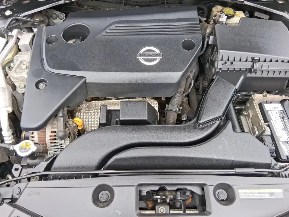 2015 Nissan Altima 2.5 S (1N4AL3APXFC) with an 2.5L I-4 DOHC engine, Continuously Variable Transmission transmission, located at 1184 Kauffman Ave, Fairborn, OH, 45324, (937) 908-9800, 39.807072, -84.030914 - Need a dependable daily driver for the I675 commute, WrightPatt runs, and quick weekend escapes to Yellow Springs? This 2015 Nissan Altima 2.5 S is built for real life in Fairborn-comfortable for long stretches on US35, easy to park around Downtown Fairborn, and efficient enough to keep your budget - Photo#11