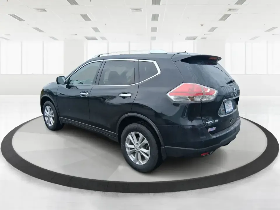 2016 Nissan Rogue SV (KNMAT2MV9GP) with an 2.5L I-4 DOHC engine, CVT transmission, located at 880 E. National Road, Vandalia, OH, 45377, (937) 908-9800, 39.891918, -84.183594 - Need a dependable SUV that fits real life in Vandalia-school drop-offs, long commutes to Dayton, and weekend getaways up I75-without the stress of traditional bank hurdles? This 2016 Nissan Rogue SV in Magnetic Black is a smart, versatile choice for busy families, frequent travelers, and budget-cons - Photo#4