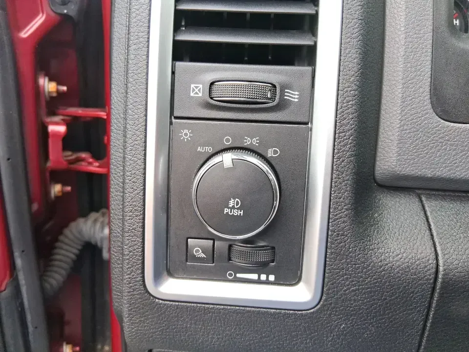 2013 Ram 1500 Big Horn (1C6RR7LT6DS) with an HEMI 5.7L V-8 variable valve control engine, 6-Speed Automatic transmission, located at 880 E. National Road, Vandalia, OH, 45377, (937) 908-9800, 39.891918, -84.183594 - Need a truck that can handle weekday work runs and still feel ready for a spontaneous weekend escape? This Flame Red Clearcoat 2013 Ram 1500 Big Horn Crew Cab is built for real-life Ohio driving-hauling, towing, commuting, and road-tripping with the comfort your passengers will appreciate and the ca - Photo#16