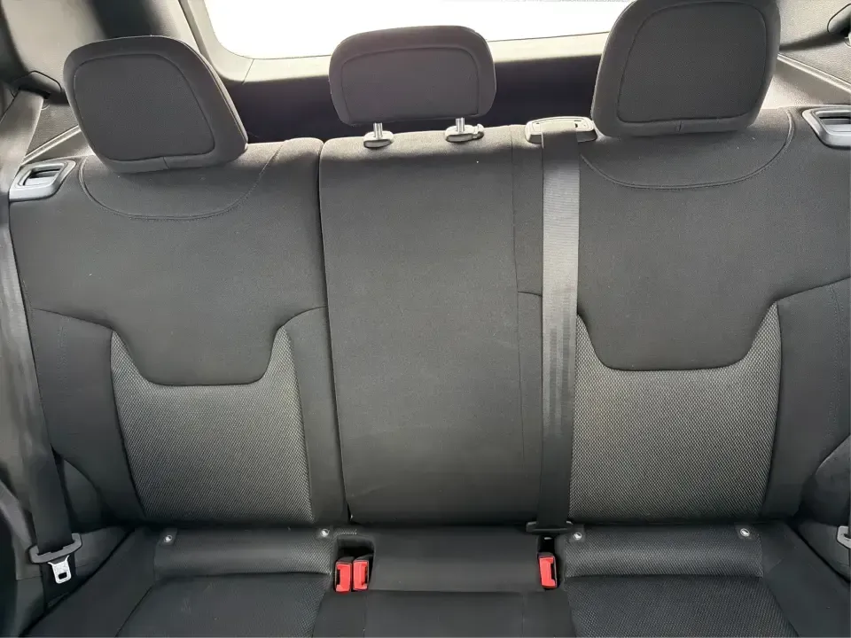 2018 Jeep Renegade Sport 4x4 (ZACCJBAB5JP) with an 2.4L L4 DOHC 16V engine, 6M transmission, located at 880 E. National Road, Vandalia, OH, 45377, (937) 908-9800, 39.891918, -84.183594 - Ready for weekend adventures at Englewood MetroPark, snowy commutes up I75, or a spontaneous road trip down U.S. Route 40? This 2018 Jeep Renegade Sport 4x4 is the kind of compact SUV that fits real life in Vandalia, OH-easy to park around town, confident when the weather turns, and versatile enough - Photo#14