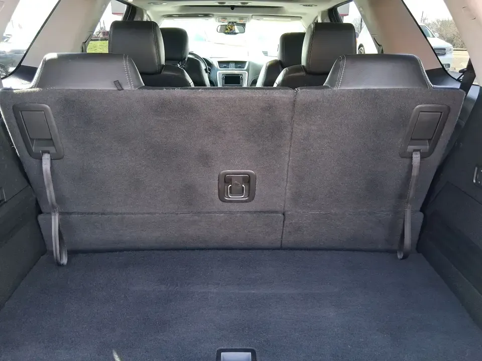 2017 GMC Acadia Base (1GKKVSKD1HJ) with an 3.6L V6 DOHC 24V engine, 6A transmission, located at 1951 S Dayton Lakeview Rd., New Carlisle, OH, 45344, (937) 908-9800, 39.890999, -84.050255 - Load up the family, point the hood toward I70, and make every mile feel easy in this 2017 GMC Acadia-an SUV that's built for real life in and around New Carlisle, Ohio. Whether you're doing school drop-offs, commuting toward Dayton, or planning a weekend run to Buck Creek State Park, this Acadia giv - Photo#12