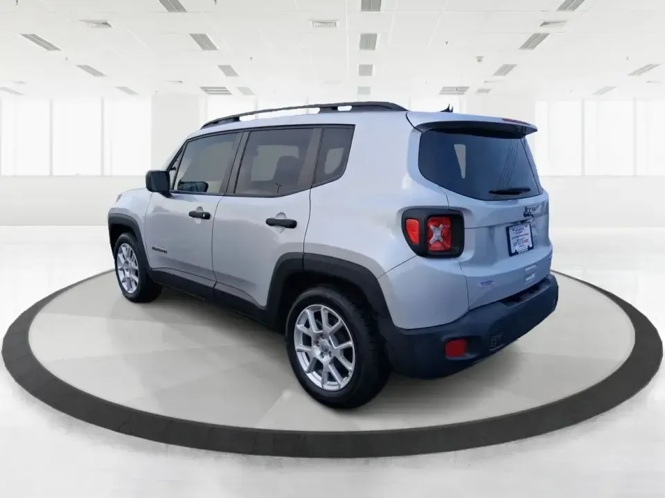 2020 Jeep Renegade Sport FWD (ZACNJAAB1LP) with an 2.4L L4 DOHC 16V engine, 9A transmission, located at 1951 S Dayton Lakeview Rd., New Carlisle, OH, 45344, (937) 908-9800, 39.890999, -84.050255 - Picture your next weekend: you're cruising from New Carlisle to Springfield for errands, then heading back on I70 with the cargo area packed for a family cookout at George Rogers Clark Park. If you need a compact SUV that's easy to park, comfortable for daily commuting, and ready for spontaneous roa - Photo#3
