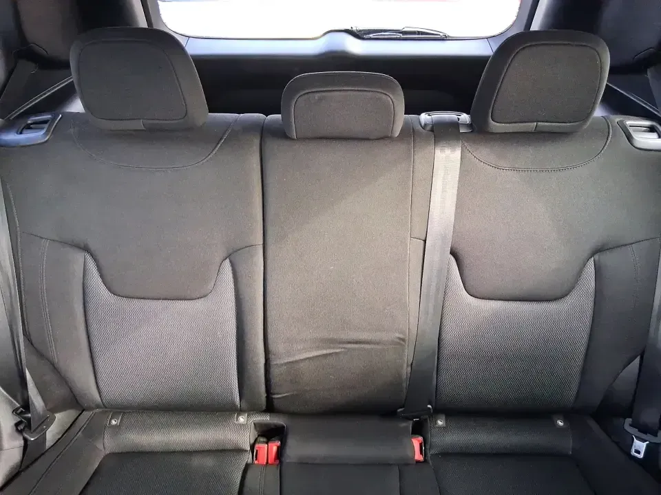 2020 Jeep Renegade Sport FWD (ZACNJAAB1LP) with an 2.4L L4 DOHC 16V engine, 9A transmission, located at 401 Woodman Dr, Riverside, OH, 45431, (937) 908-9800, 39.760899, -84.123421 - Weekend escapes to Eastwood MetroPark, a comfortable daily commute down I675, or shuttling the family between Riverside and Dayton-this 2020 Jeep Renegade Sport FWD is built for real life. With its compact-crossover size, higher driving position, and easy-to-park footprint, it fits right in whether - Photo#13