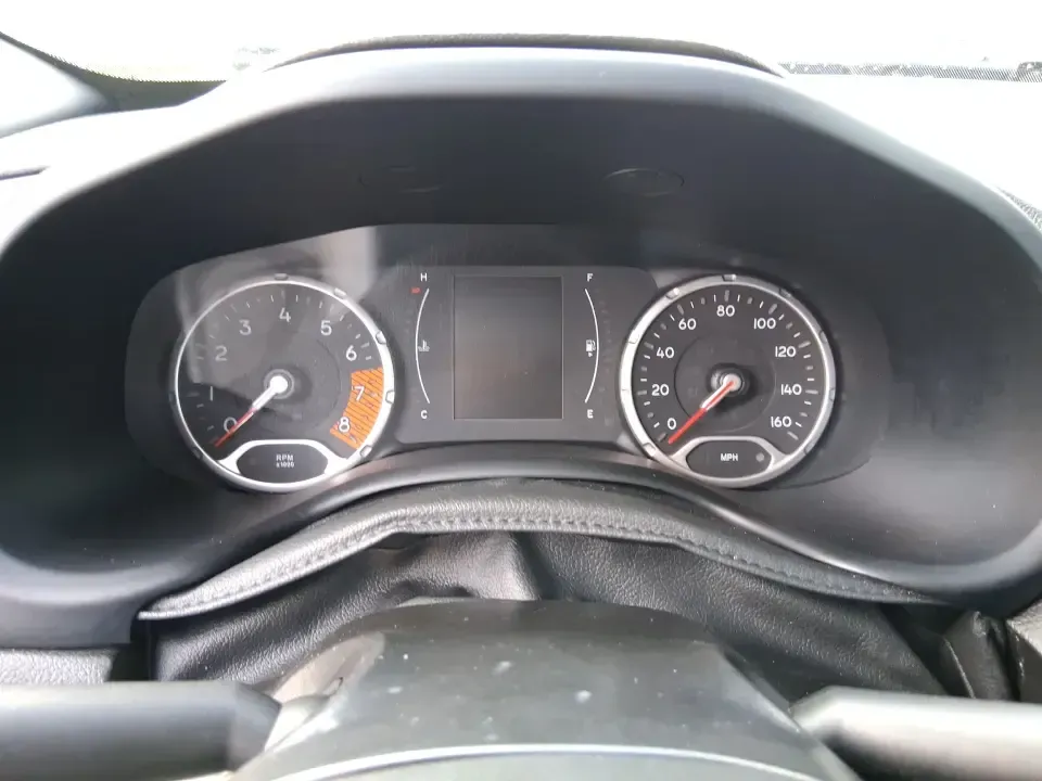 2020 Jeep Renegade Sport FWD (ZACNJAAB1LP) with an 2.4L L4 DOHC 16V engine, 9A transmission, located at 401 Woodman Dr, Riverside, OH, 45431, (937) 908-9800, 39.760899, -84.123421 - Weekend escapes to Eastwood MetroPark, a comfortable daily commute down I675, or shuttling the family between Riverside and Dayton-this 2020 Jeep Renegade Sport FWD is built for real life. With its compact-crossover size, higher driving position, and easy-to-park footprint, it fits right in whether - Photo#14