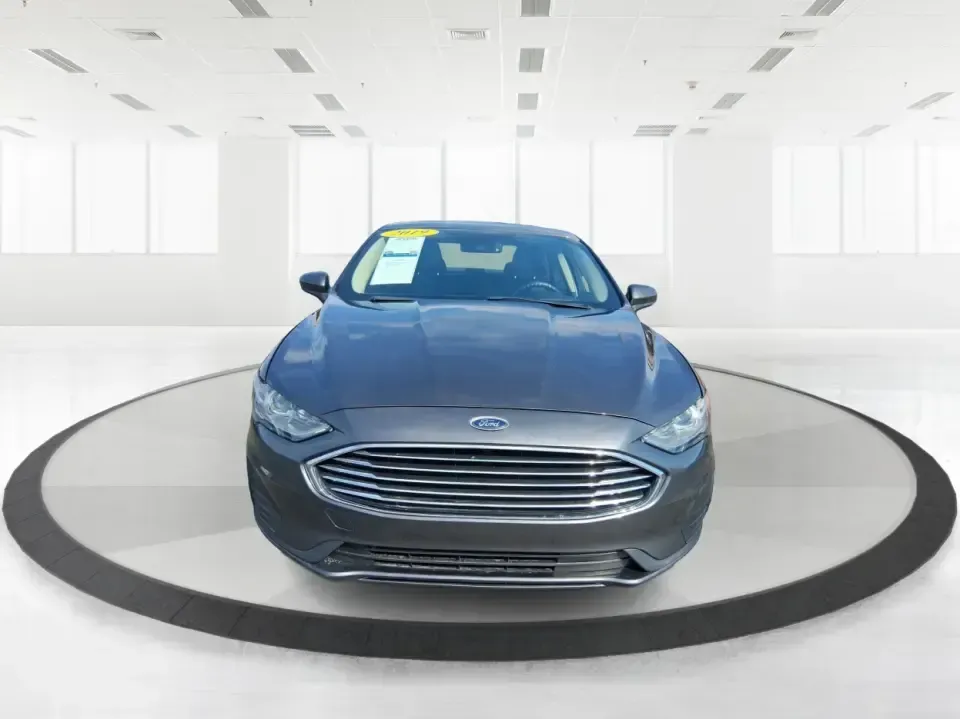 2019 Ford Fusion SE (3FA6P0H74KR) with an 2.5L L4 DOHC 16V engine, 6A transmission, located at 401 Woodman Dr, Riverside, OH, 45431, (937) 908-9800, 39.760899, -84.123421 - Need a reliable commuter sedan that can handle the daily grind from Riverside to Downtown Dayton, plus weekend runs to The Greene or a quick getaway to Carillon Historical Park? This 2019 Ford Fusion SE is built for real life-comfortable for long commutes, efficient on regular unleaded, and packed w - Photo#7