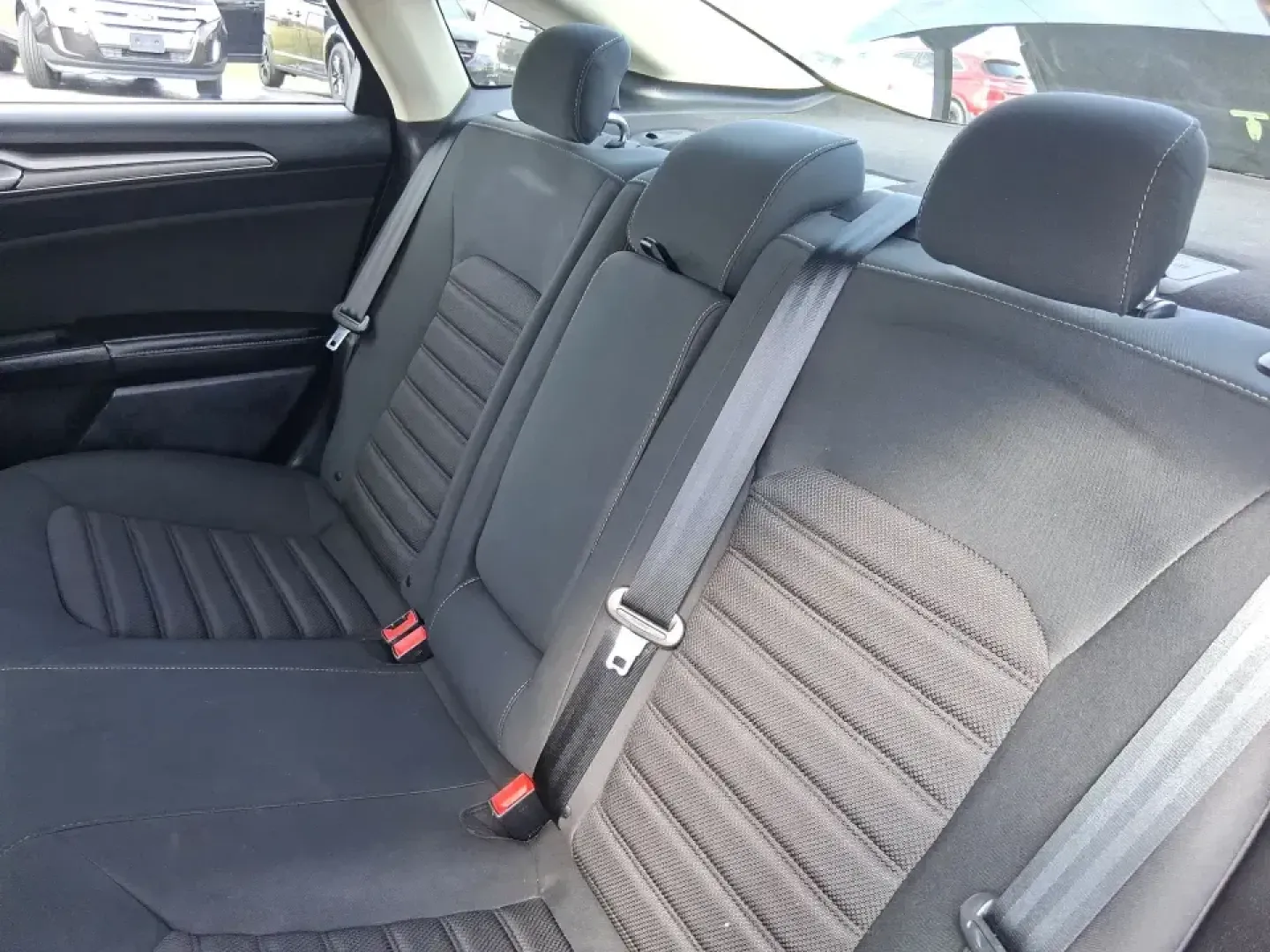 2019 Ford Fusion SE (3FA6P0H74KR) with an 2.5L L4 DOHC 16V engine, 6A transmission, located at 4508 South Dixie Dr, Moraine, OH, 45439, (937) 908-9800, 39.689976, -84.218452 - Need a reliable commuter sedan that can handle the daily grind from Riverside to Downtown Dayton, plus weekend runs to The Greene or a quick getaway to Carillon Historical Park? This 2019 Ford Fusion SE is built for real life-comfortable for long commutes, efficient on regular unleaded, and packed w - Photo#10
