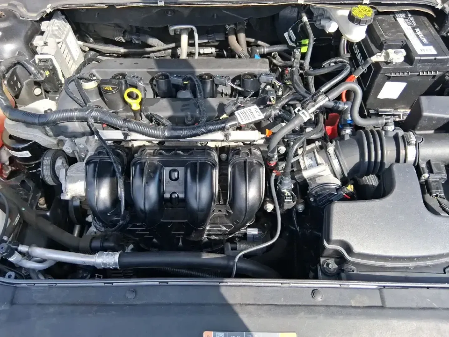 2019 Ford Fusion SE (3FA6P0H74KR) with an 2.5L L4 DOHC 16V engine, 6A transmission, located at 4508 South Dixie Dr, Moraine, OH, 45439, (937) 908-9800, 39.689976, -84.218452 - Need a reliable commuter sedan that can handle the daily grind from Riverside to Downtown Dayton, plus weekend runs to The Greene or a quick getaway to Carillon Historical Park? This 2019 Ford Fusion SE is built for real life-comfortable for long commutes, efficient on regular unleaded, and packed w - Photo#11