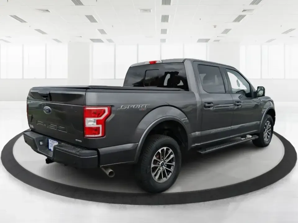 2018 Ford F-150 XLT SuperCrew 5.5-ft. Bed 4WD (1FTEW1EG0JF) with an 3.5L V6 TURBO engine, 6A transmission, located at 1230 East Main St, Xenia, OH, 45385, (937) 908-9800, 39.688026, -83.910172 - Whether your weekends revolve around towing a camper to John Bryan State Park, hauling home-improvement supplies down US-35, or packing the crew for a road trip through the Miami Valley, this **2018 Ford F-150 XLT SuperCrew 4WD** is built for real life in and around **Xenia, Ohio**. With seating for - Photo#2